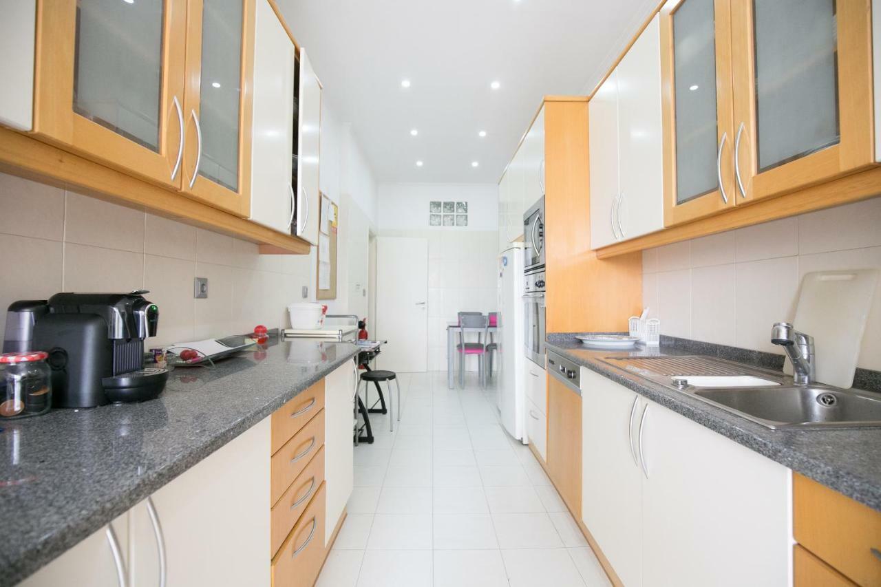 Rua Luciano Cordeiro Bhuiyan Family Host Lägenhet Lisboa Exteriör bild